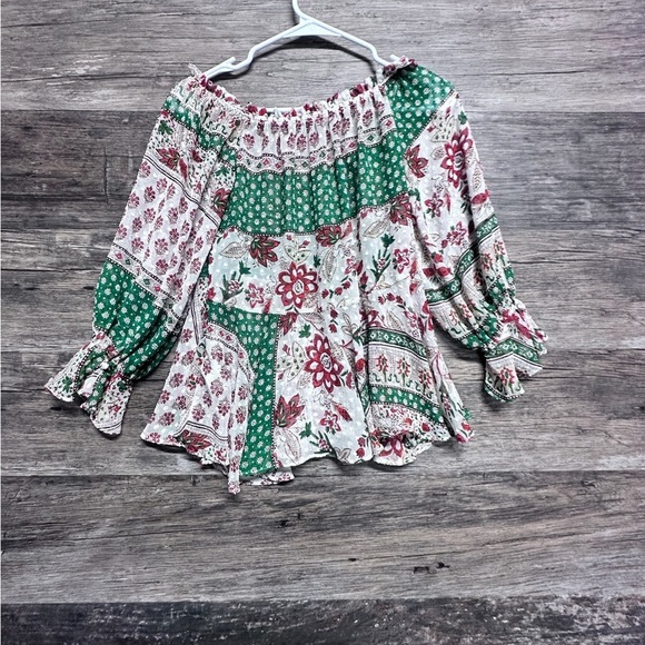 Zara Tops - Zara White and Green Ruffled Bell Sleeve Top